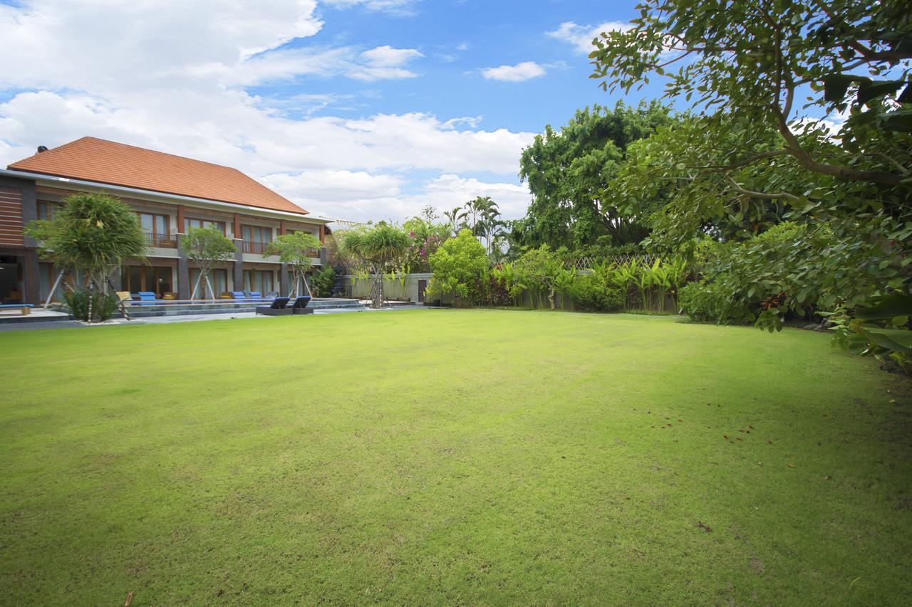Hotel Kubu Cempaka Seminyak Exterior foto
