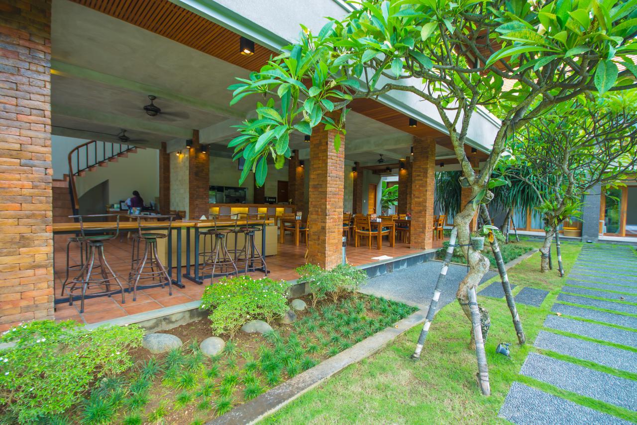 Hotel Kubu Cempaka Seminyak Exterior foto